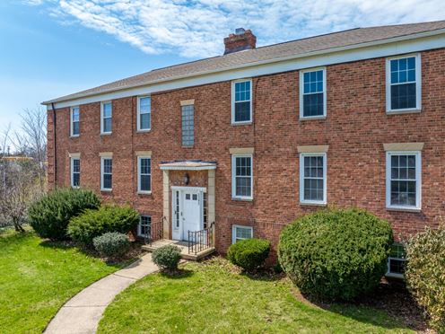 2392 Wooster Rd