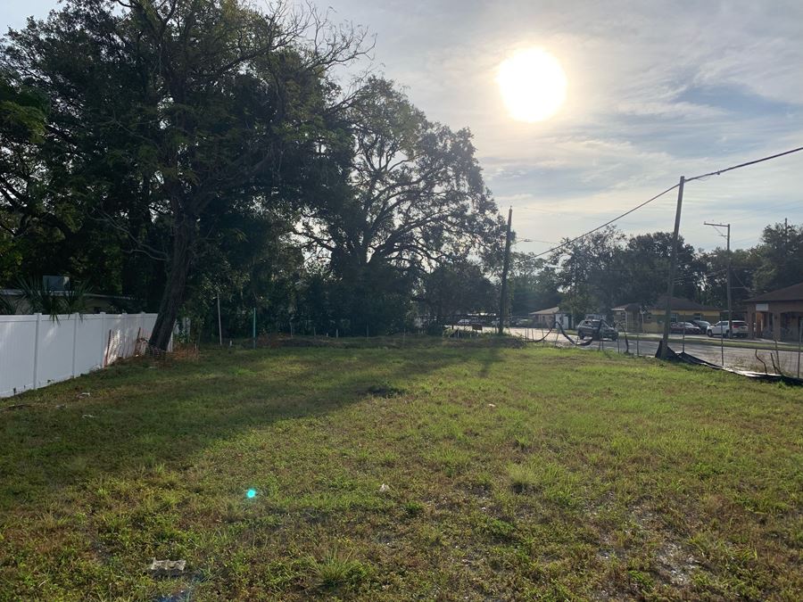 East Tampa Hard Corner / Lighted Intersection (MLK & 34th Street)