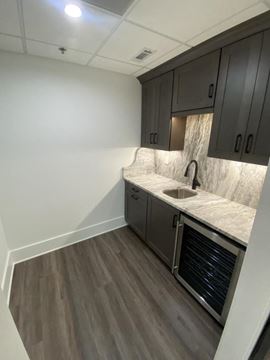 295 West Crossville Road Suite 320