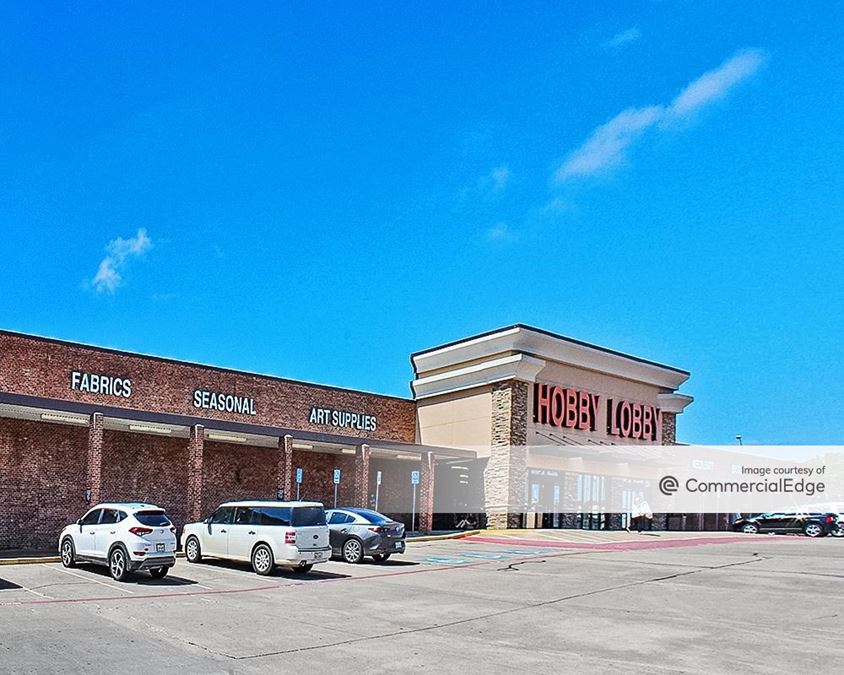 2004 South Goliad Street, Rockwall, TX | retail Building