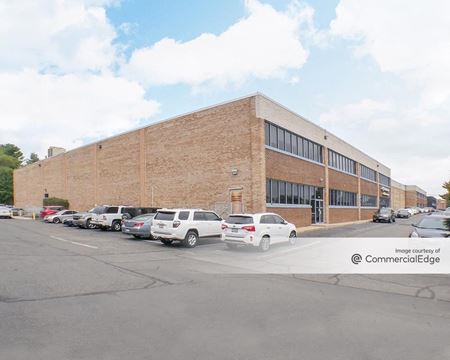 Photo of commercial space at 841 South Pickett Street in Alexandria