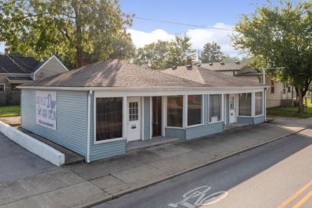 Retail space for Sale at 601 Silver St in New Albany