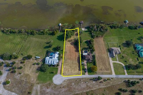 Stunning 1.25 AC Lot on Lake Mariana