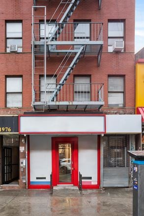 1976 2nd Ave