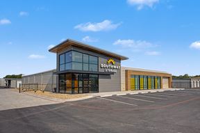 Southway Luxury Storage | 1,400–2,240 SF Units