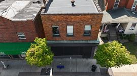 1029-1031 E Livingston Ave
