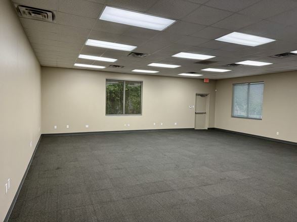 Office Space Along I-20