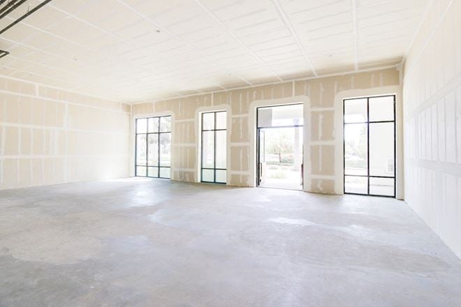 END-CAP NEWLY BUILT RETAIL | Camino Tierra Santa Nr 101 Highway