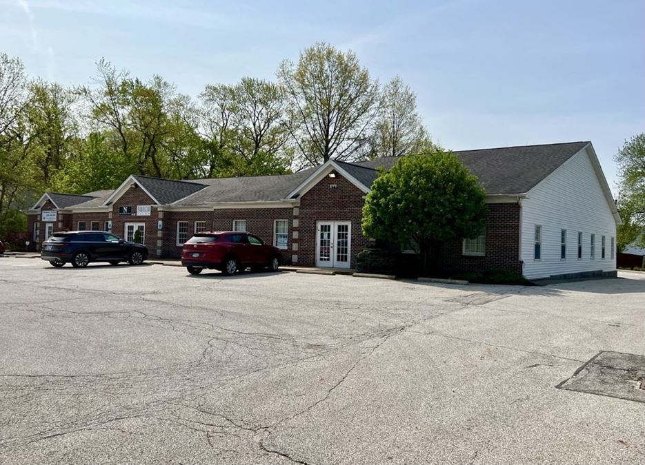 34 E Aurora Rd