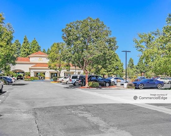 The Plaza at Mission Oaks