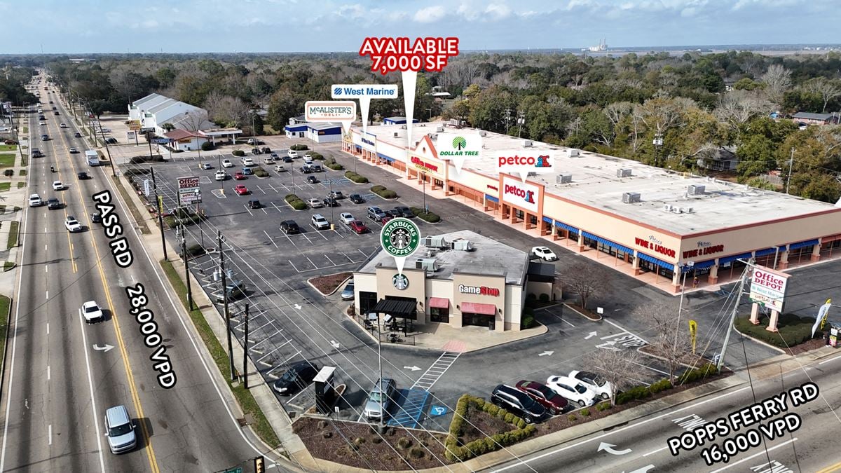 +/-7,000 SF Retail Unit in The Shoppes at Popps Ferry