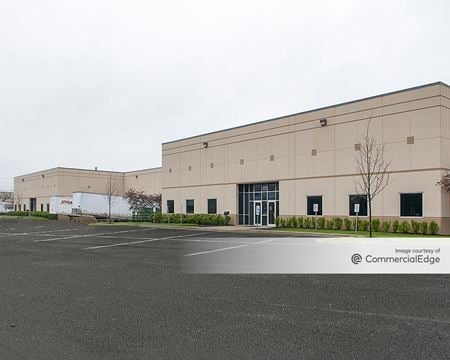 Industrial space for Rent at 14050 West Lambs Lane in Libertyville