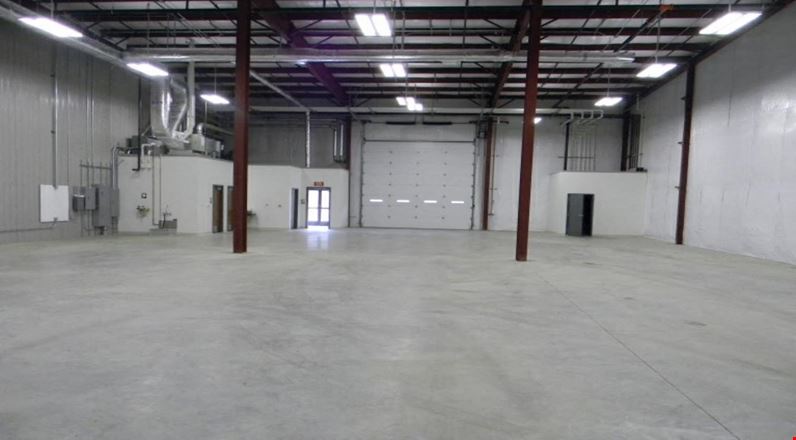 212 Airport Road - 4,000+/- SF up to 10,000+/- SF Space