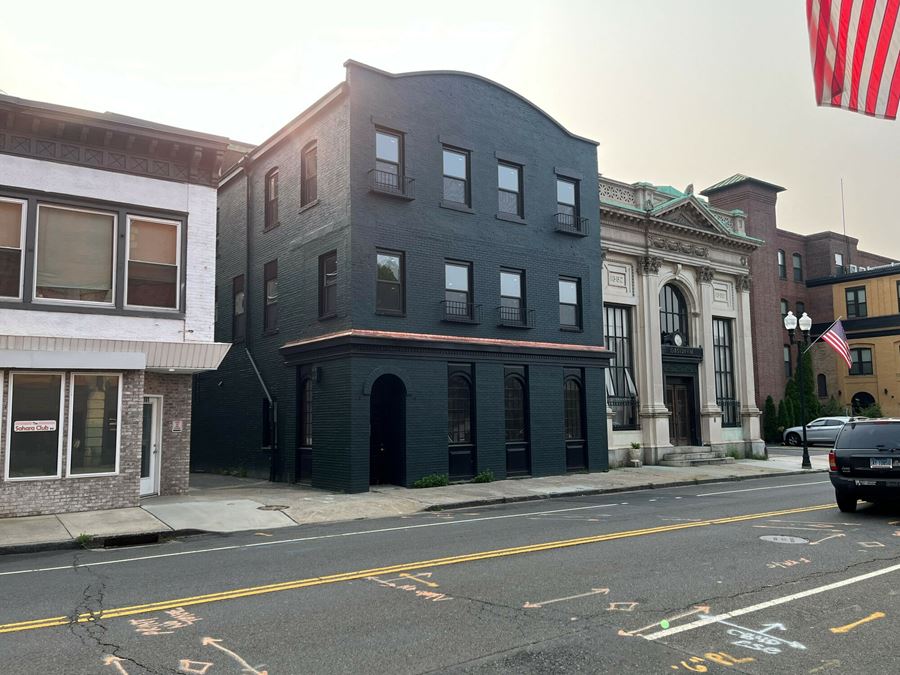 103 Main St