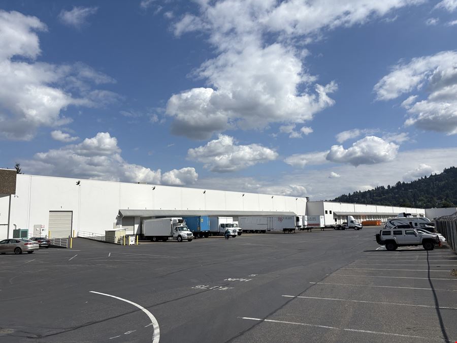 Distribution Warehouse for Lease