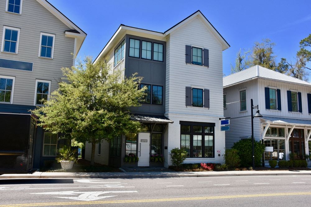 Promenade Old Town Bluffton 212 Bluffton Road, Bluffton, SC
