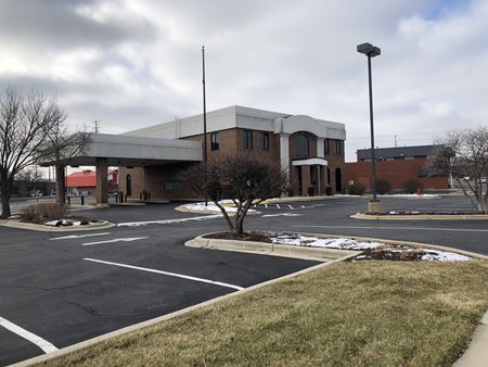 75 Turner Avenue - Elk Grove Village