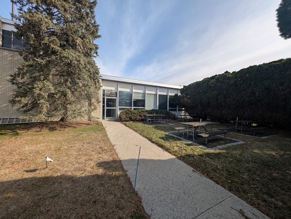1 Pond Rd