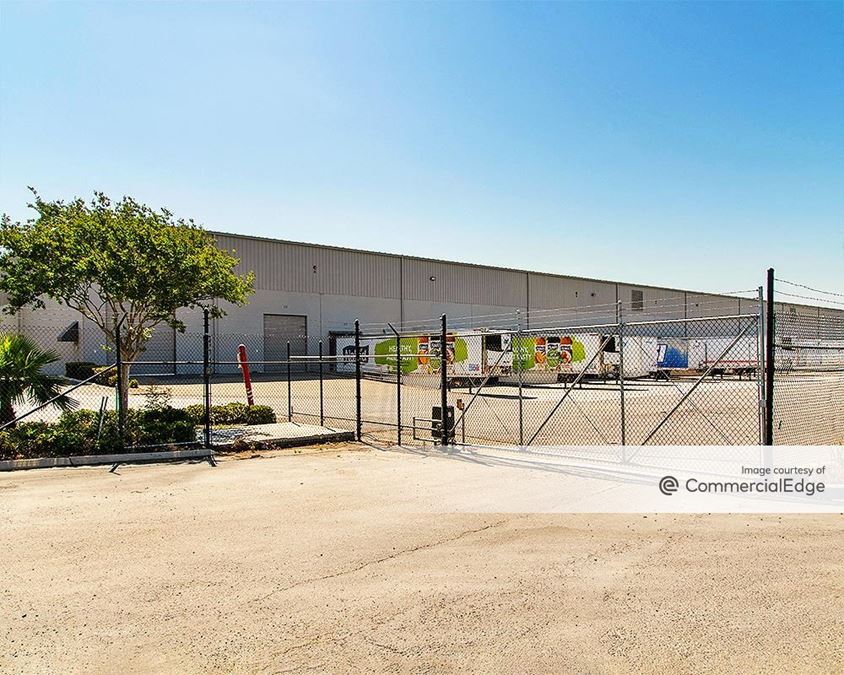 1565 North MacArthur Drive 1565 North MacArthur Drive Industrial