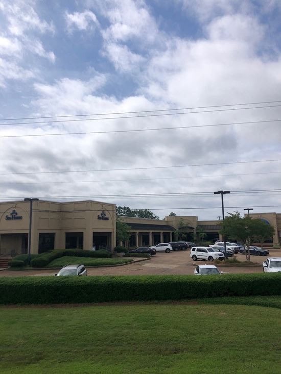 3500 Lakeland Drive