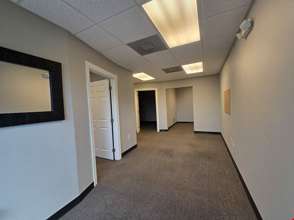 Contractor's Business Park: 1800sf Flex Condo for Sale or Lease