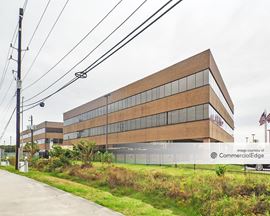 9000 Gulf Freeway - Building A
