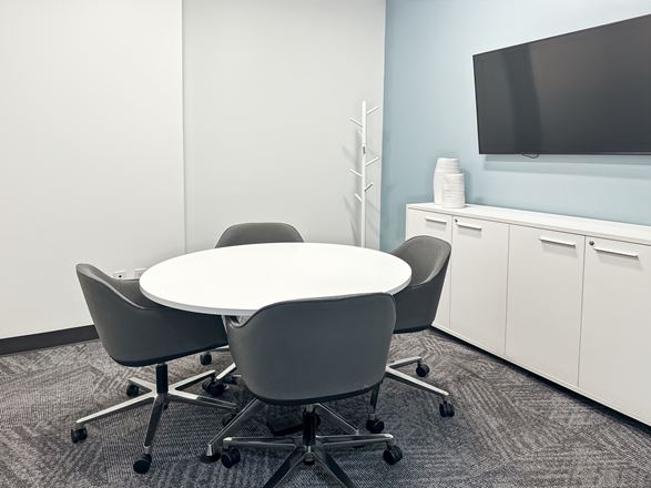 VA, Alexandria - 211 N Union
