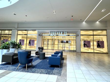 1005     Space Photo Gallery 6