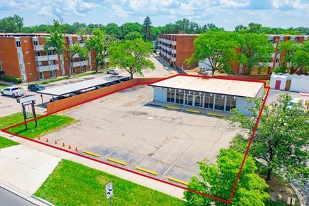 Retail space for Rent at 3115 W 13 Mile Rd in Royal Oak