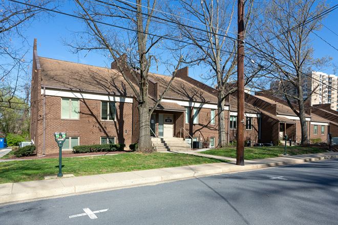 401 E Jefferson Street
