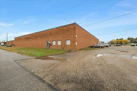 Photo of commercial space at 1523 Alum Creek Drive in Columbus
