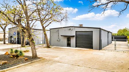 Industrial space for Rent at 5034 Mosson Rd in Fort Worth