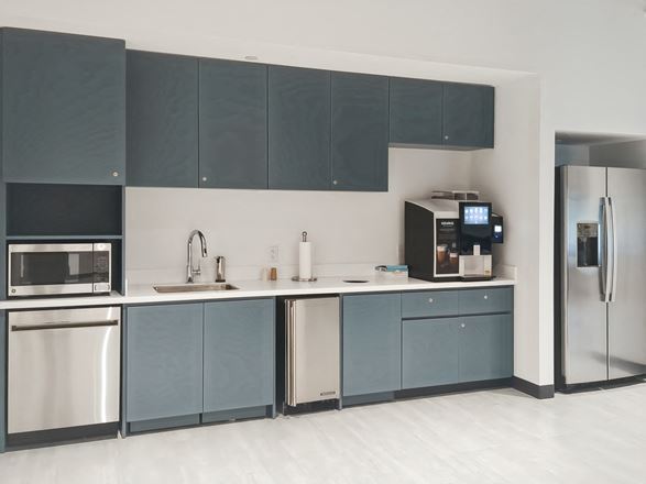 Regus - Marlboro - RT 520