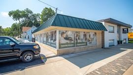 Flexible Commercial Space on Broadway Ave