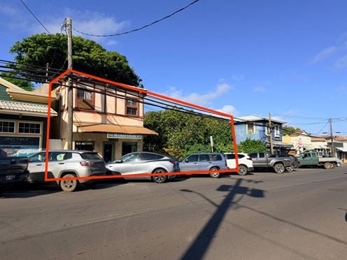 Retail / Residential Building & Commercial Lot