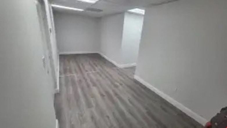 924 SF Suite 223 PROFESSIONAL & MEDICAL OFFICE SPACE FOR LEASE