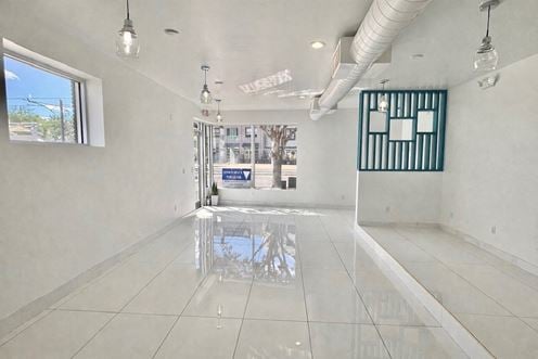 3 Months Free Rent & TI Available | 1025 N Central