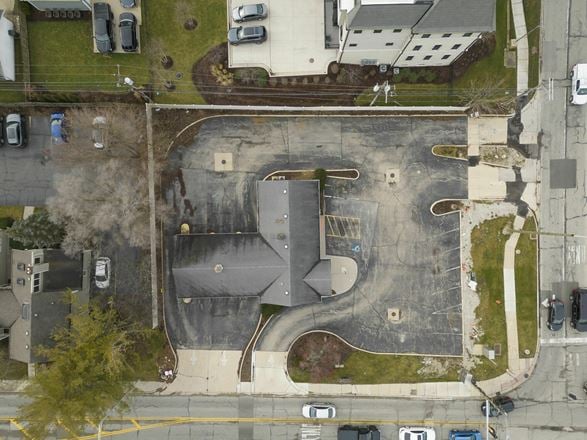 Downtown Naperville Prime Location