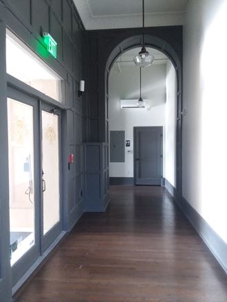 8,783 SF | Commercial/ Professional Office l Ybor City 