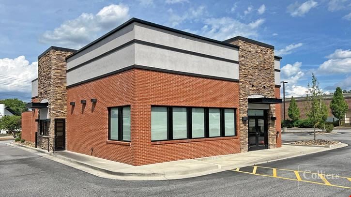 ±3,037 SF Sublease Opportunity | Restaurant Ready Building in Greenville, SC