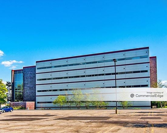 Farmbrook II Medical Building
