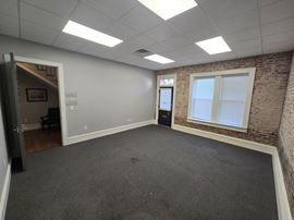 119 N Main St