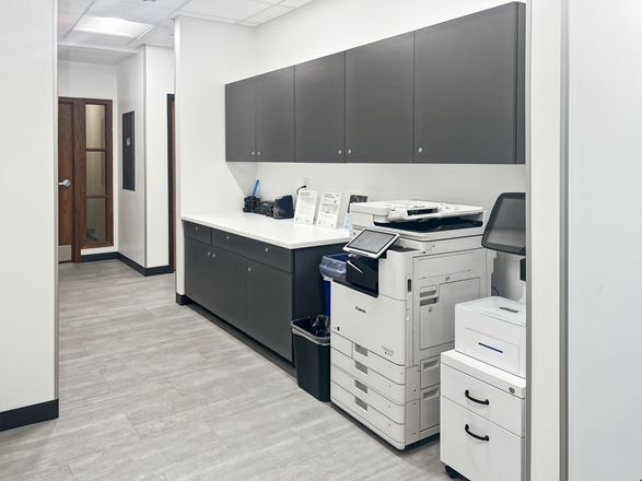 Regus - Delafield - Sun Valley Dr