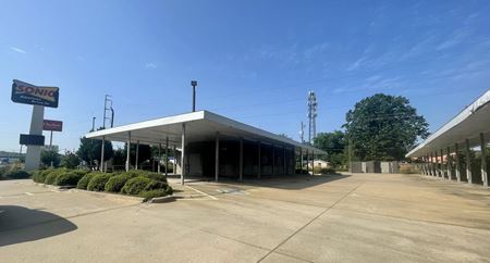 Photo of commercial space at 3464 Victory Dr in Columbus