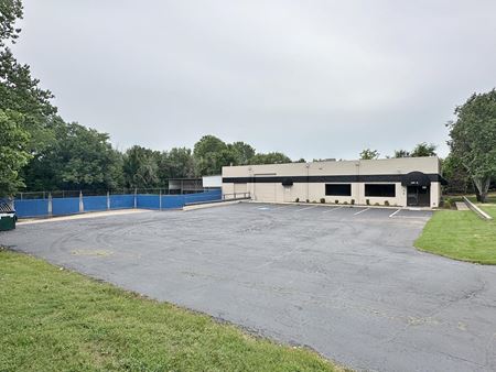 Photo of commercial space at 400 S Coltrane Rd in Edmond