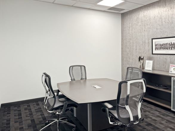 Regus - Pointe Claire - Montreal Airport