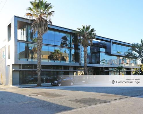 900 Wilshire Blvd