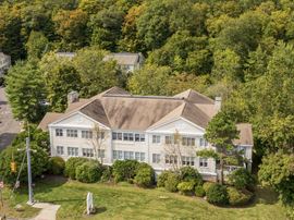 641 Danbury Rd