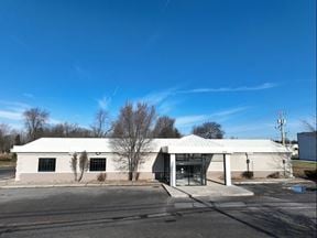 3909 Lake Ave.