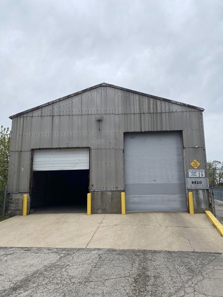 Industrial space for Rent at 9520 Seymour Ave., in Schiller Park